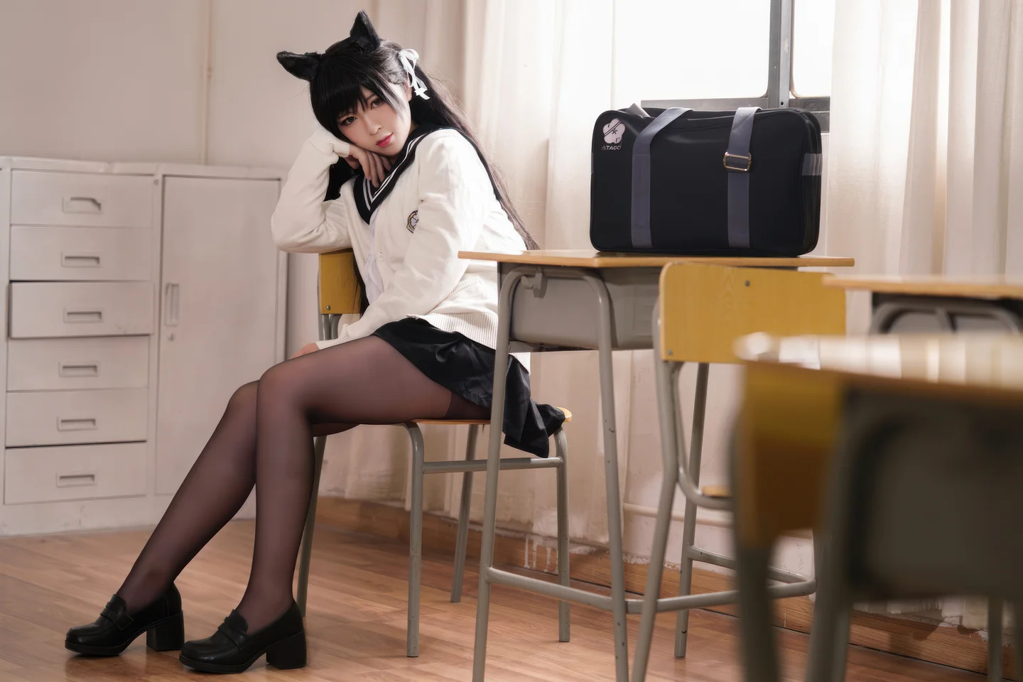 半半子 - No.099 碧蓝航线·爱宕 校服 [25P-193MB] tg@simisebaisi 【丝足阁】011.webp